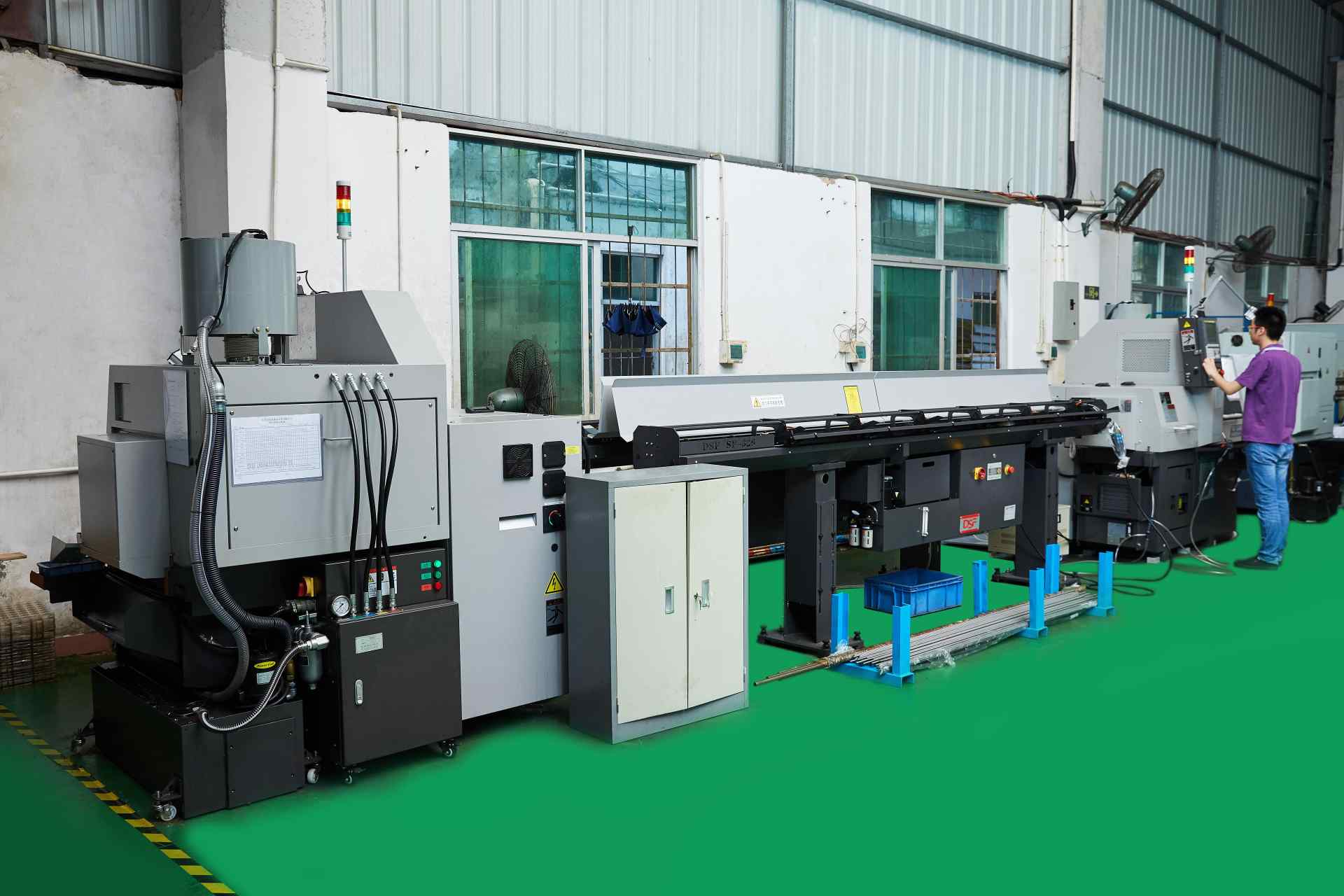 Precision CNC Tunring Center Workshop of High Precision Machining